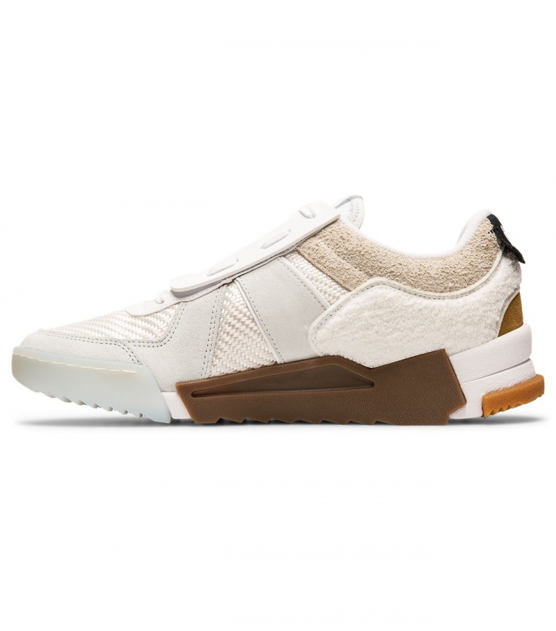 Cream Onitsuka Tiger D-Trainer Slip Ons | 20695-YRUI